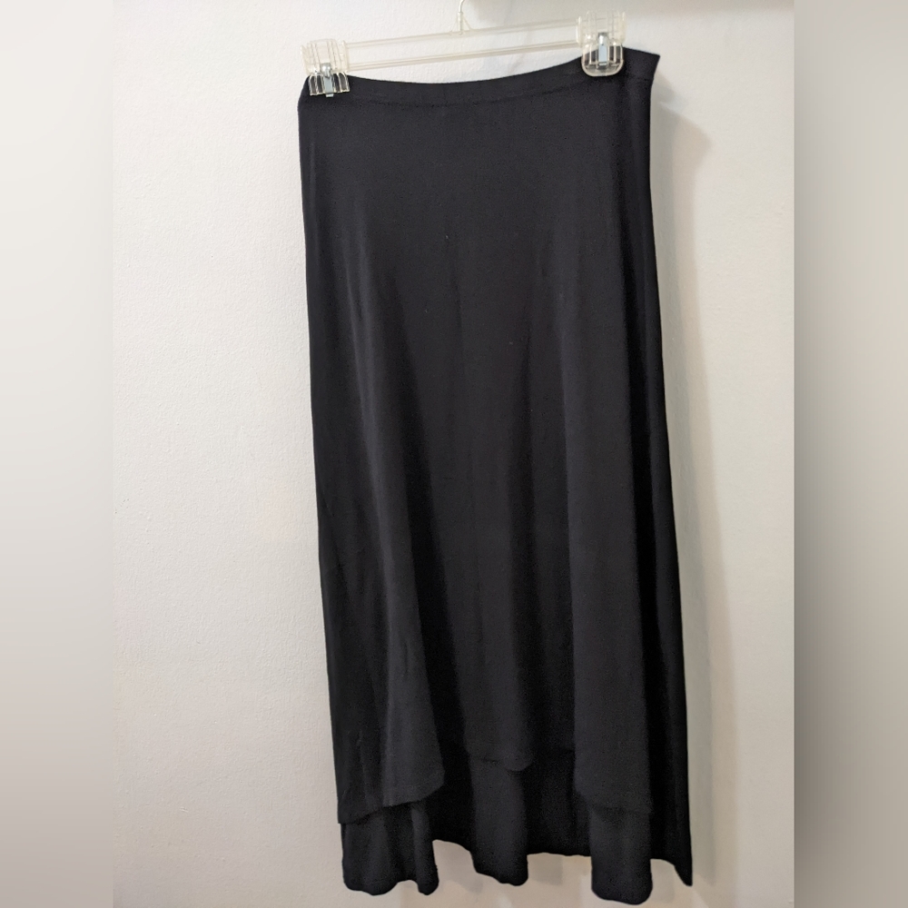 Black high low skirt